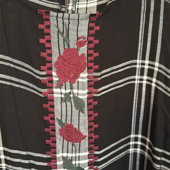 Westport Plaid Pullover Blouse Size XL NWOT - Picture 2 of 9